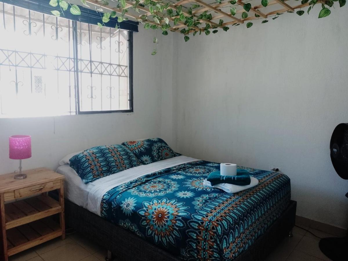 Cat Family Lodging Apartment Cartagena Екстериор снимка