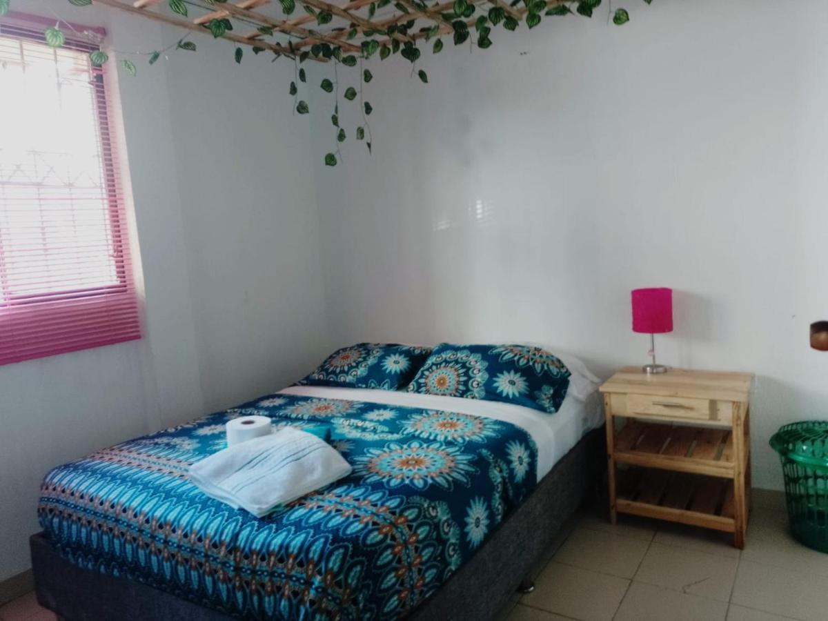 Cat Family Lodging Apartment Cartagena Екстериор снимка